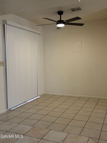 1800 W Ave J15 1, Lancaster, CA 93534