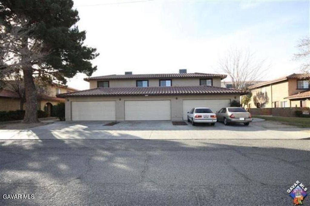 1800 W Ave J15 1, Lancaster, CA 93534