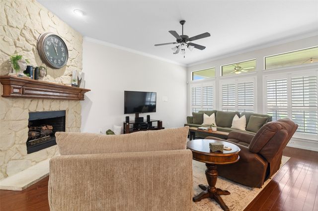 904 Monticello Drive, Burleson, TX 76028