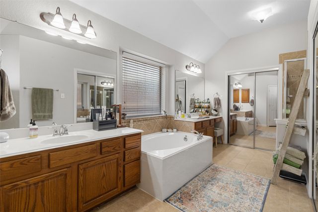 904 Monticello Drive, Burleson, TX 76028
