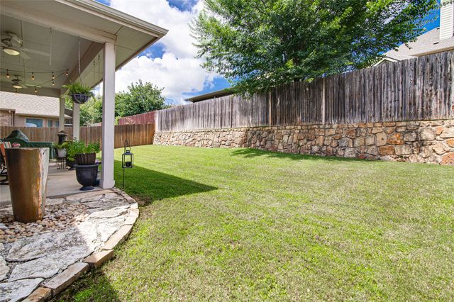 904 Monticello Drive, Burleson, TX 76028