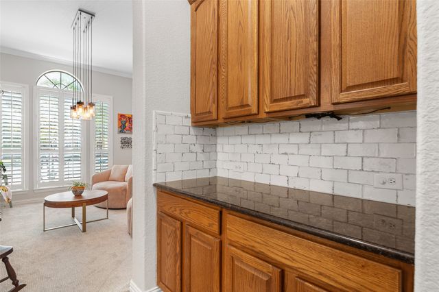 904 Monticello Drive, Burleson, TX 76028