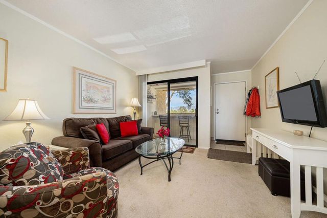 675 N Los Felices Circle W 204, Palm Springs, CA 92262