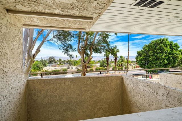 675 N Los Felices Circle W 204, Palm Springs, CA 92262