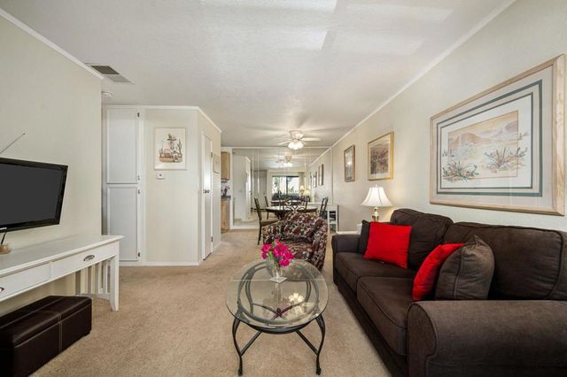 675 N Los Felices Circle W 204, Palm Springs, CA 92262