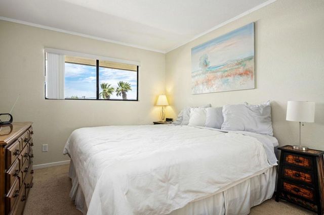 675 N Los Felices Circle W 204, Palm Springs, CA 92262