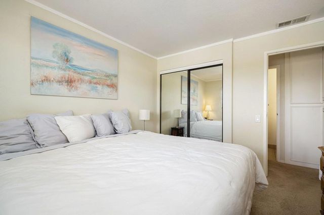 675 N Los Felices Circle W 204, Palm Springs, CA 92262