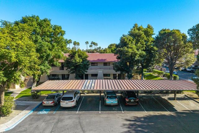 675 N Los Felices Circle W 204, Palm Springs, CA 92262