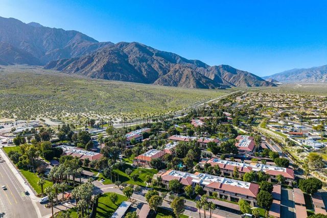 675 N Los Felices Circle W 204, Palm Springs, CA 92262