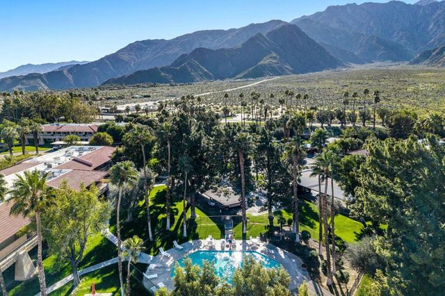 675 N Los Felices Circle W 204, Palm Springs, CA 92262