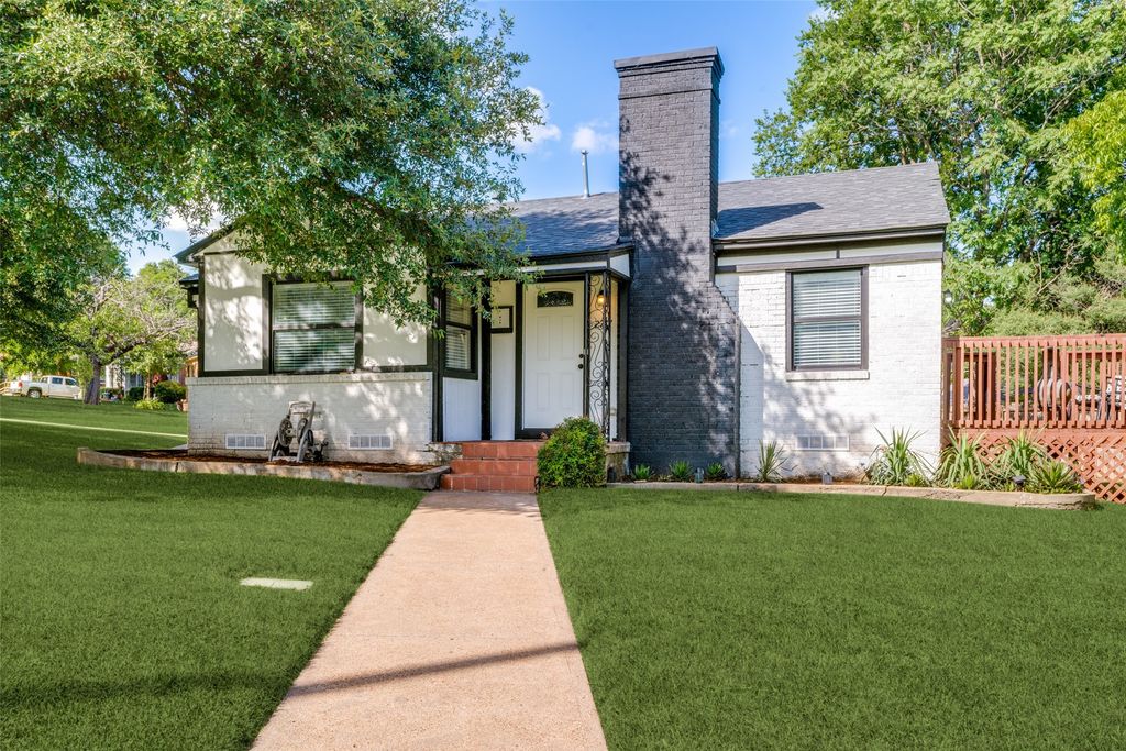 2717 El Tivoli Drive, Dallas, TX 75211