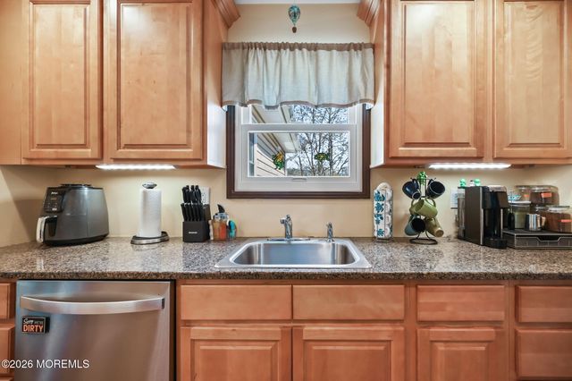 4 Spruce Road, Howell, NJ 07731