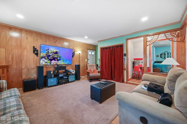 4 Spruce Road, Howell, NJ 07731