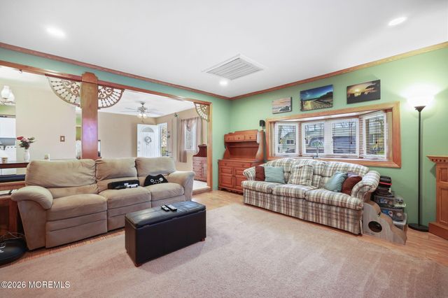 4 Spruce Road, Howell, NJ 07731