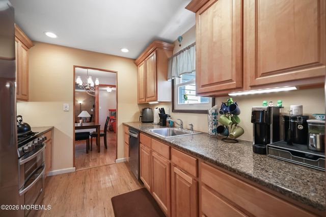 4 Spruce Road, Howell, NJ 07731