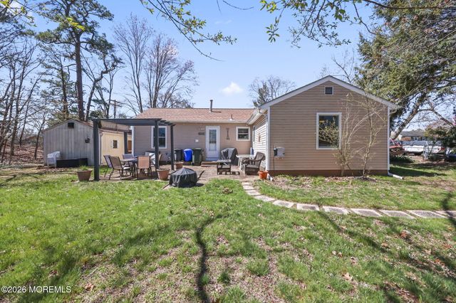 4 Spruce Road, Howell, NJ 07731