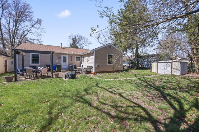 4 Spruce Road, Howell, NJ 07731