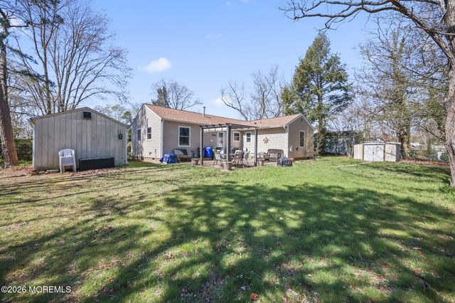 4 Spruce Road, Howell, NJ 07731