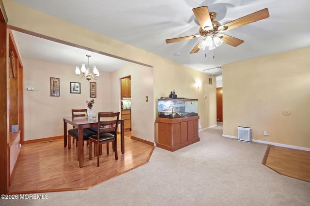 4 Spruce Road, Howell, NJ 07731