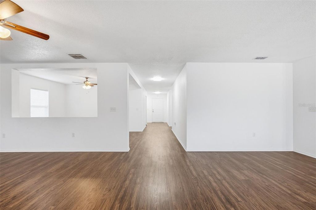 Image 12 of property listing at 10920 POND PINE DRIVE, Riverview, FL 33569