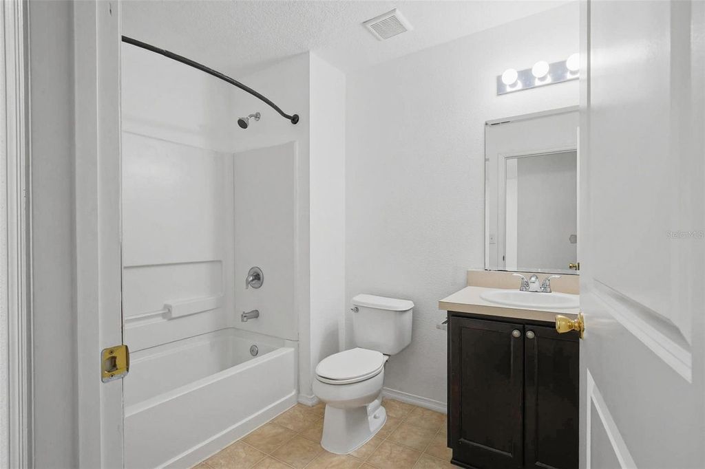 Image 28 of property listing at 10920 POND PINE DRIVE, Riverview, FL 33569