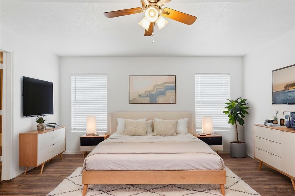 Image 6 of property listing at 10920 POND PINE DRIVE, Riverview, FL 33569