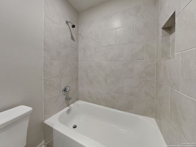 2918 Gastonian, Converse, TX 78109