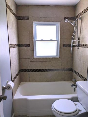 6712 W 72nd Street, Overland Park, KS 66204