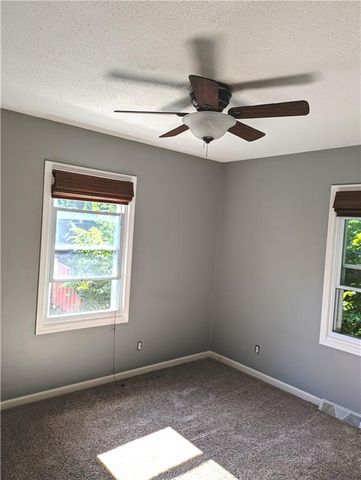 6712 W 72nd Street, Overland Park, KS 66204