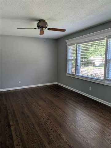 6712 W 72nd Street, Overland Park, KS 66204