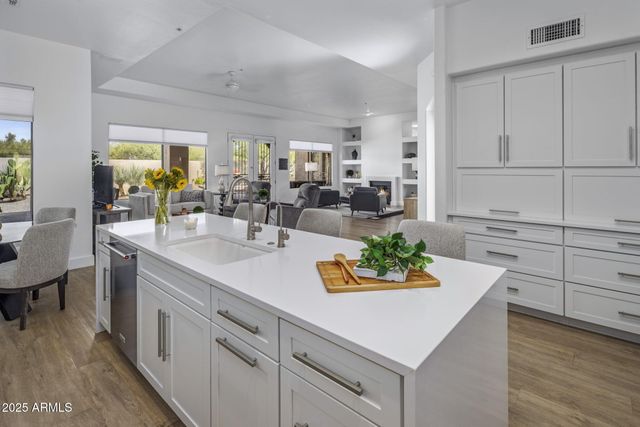 33631 N 71ST Way, Scottsdale, AZ 85266