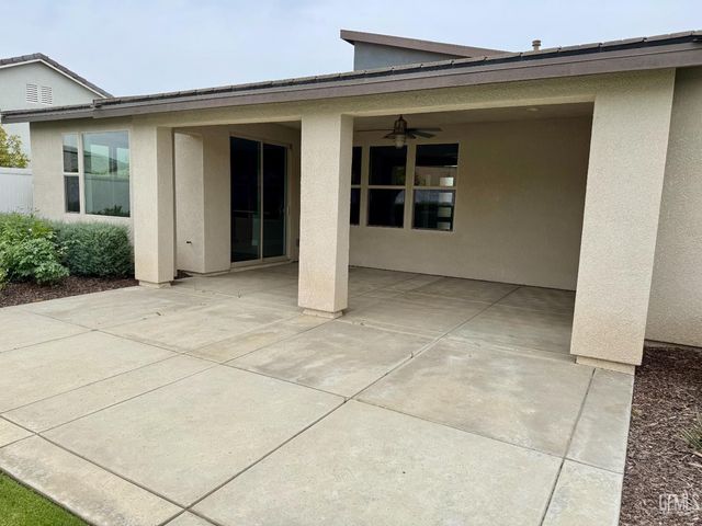 14706 Upper Parkshire Street, Bakersfield, CA 93311