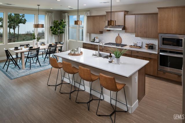 14706 Upper Parkshire Street, Bakersfield, CA 93311