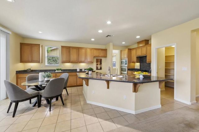 771 Cathedral Way, Tracy, CA 95304