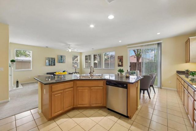 771 Cathedral Way, Tracy, CA 95304