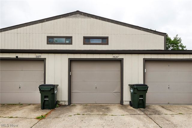 11657 Harbour Light Drive, North Royalton, OH 44133