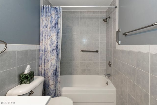 11657 Harbour Light Drive, North Royalton, OH 44133