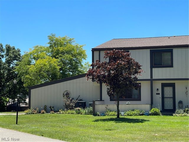 11657 Harbour Light Drive, North Royalton, OH 44133