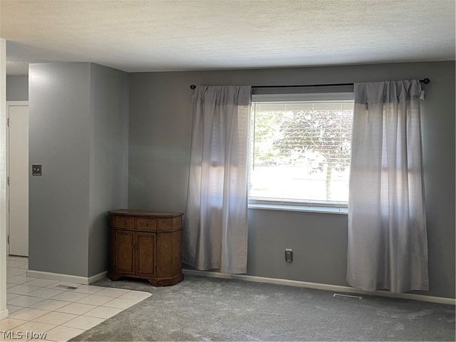 11657 Harbour Light Drive, North Royalton, OH 44133