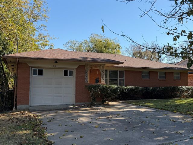 1611 N Alexander Street, Sherman, TX 75092