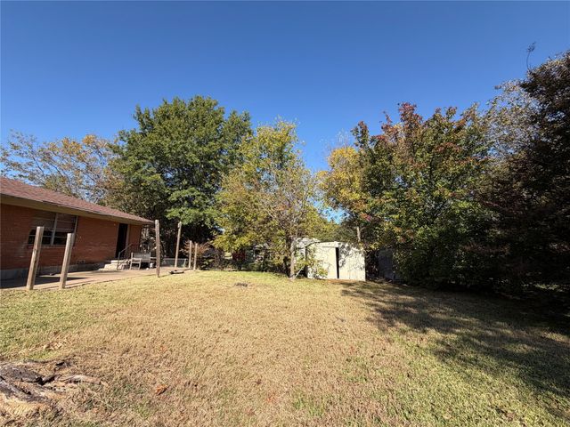 1611 N Alexander Street, Sherman, TX 75092