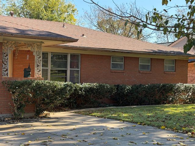 1611 N Alexander Street, Sherman, TX 75092