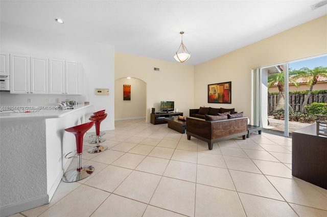 11351 NW 64th Ter, Doral, FL 33178