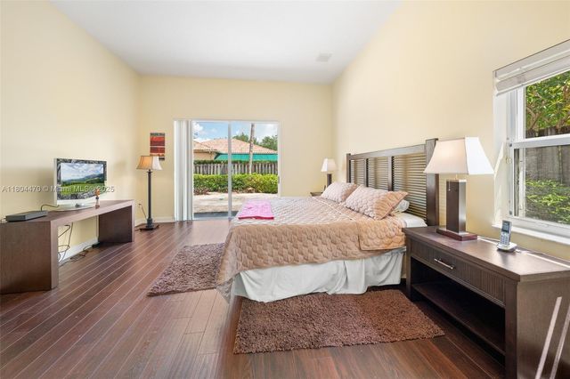 11351 NW 64th Ter, Doral, FL 33178