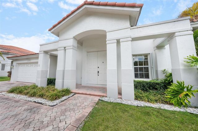 11351 NW 64th Ter, Doral, FL 33178