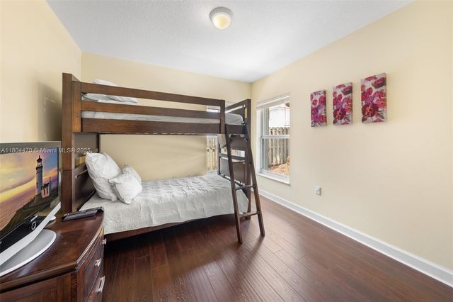 11351 NW 64th Ter, Doral, FL 33178