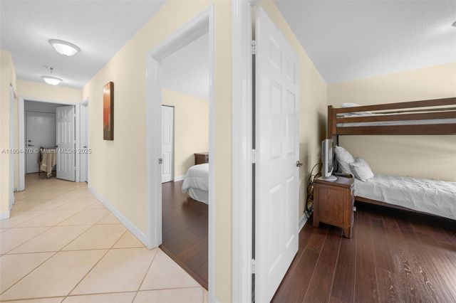 11351 NW 64th Ter, Doral, FL 33178