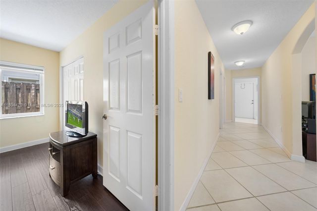 11351 NW 64th Ter, Doral, FL 33178