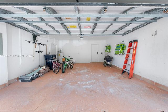11351 NW 64th Ter, Doral, FL 33178