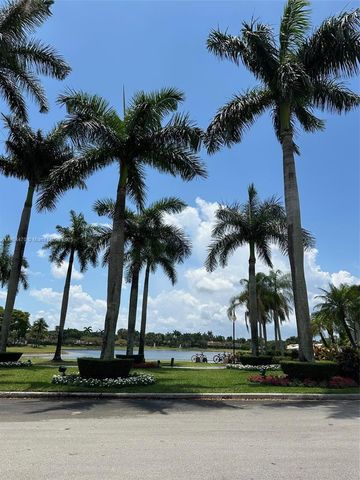 11351 NW 64th Ter, Doral, FL 33178